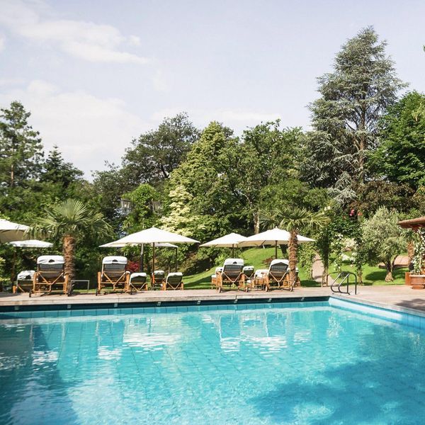 Dive in and immerse yourself 💦 #castelfragsburg #theartoffineliving #relaischateaux...