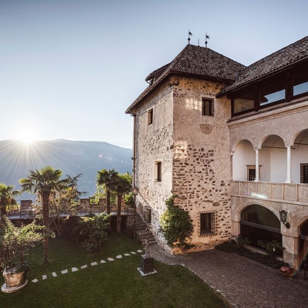 ✨ Castle Nights ✨ 💫Experience an unforgettable summer evening in the castle courtyard 🏰with...