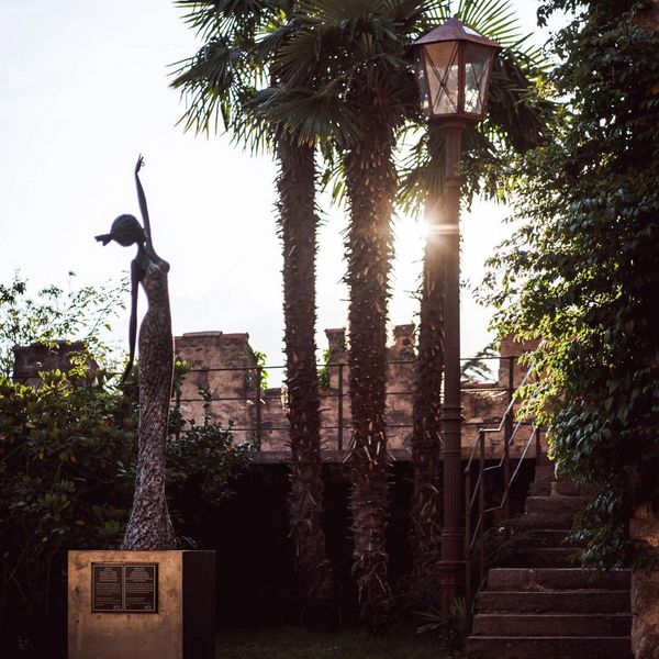 She reads the stars ⭐️ Discover the sculpture by Manuel Tschager in the inner courtyard of our...