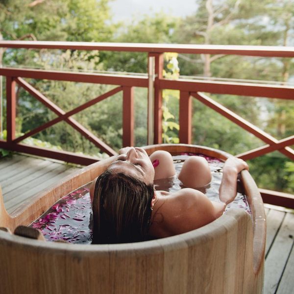 The wooden hot tubs on the panoramic loge, healing, fragrant, alkaline and inspiring. 🌸 ...