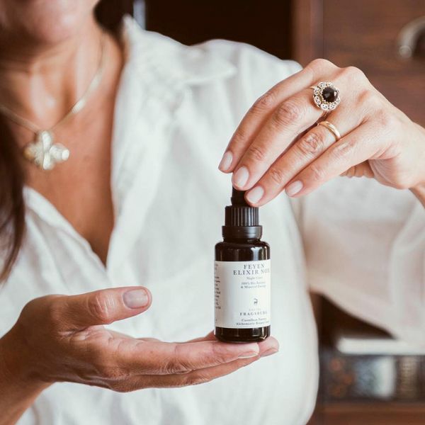 Fragile blossoms 🌸, delicate leaves 🌱 and fresh herbs form the basis of our own Alchemistic...